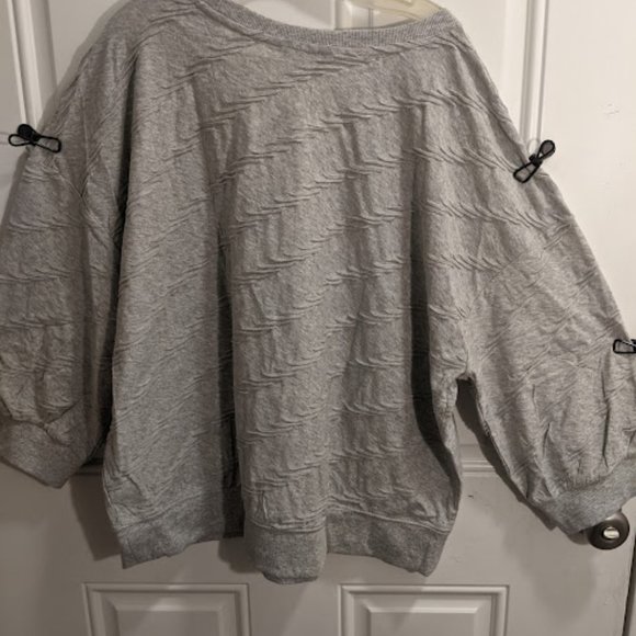 Women's Simply Vera Vera Wang Textured Three Quarter Sleeve Sweatshirt - NWT - Picture 13 of 13